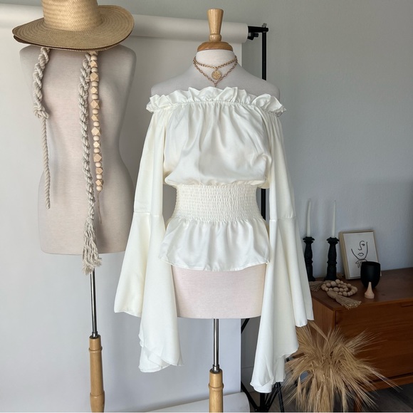 SOLD ❌ Y2K FLARED OFF THE SHOULDER TOP - Picture 3 of 5